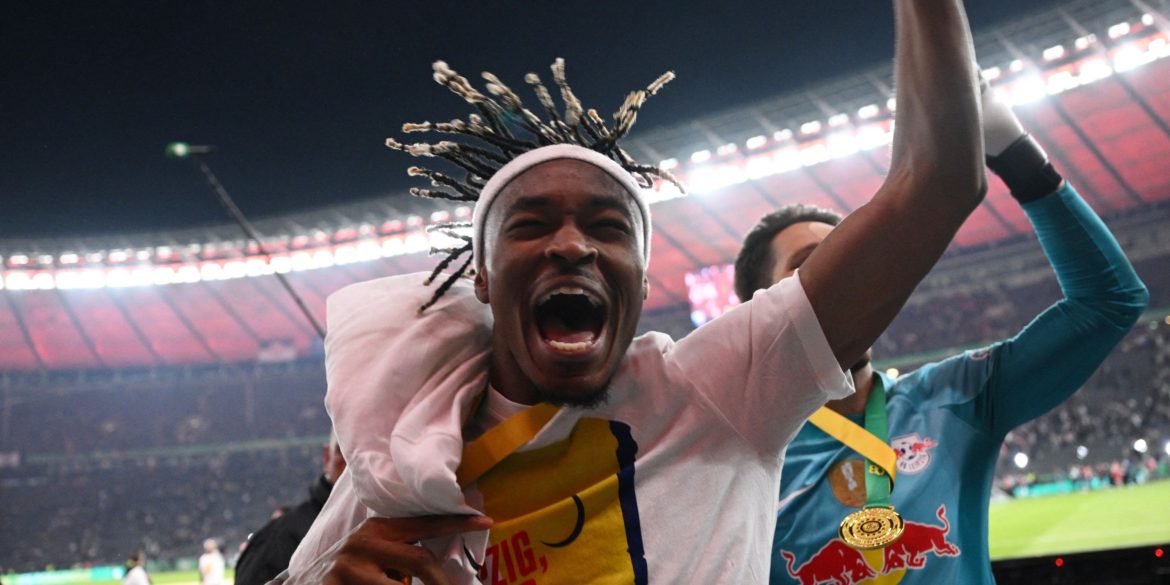 Arsenal Could Ditch Cedric For £28m"Phenomenon At The Emirates