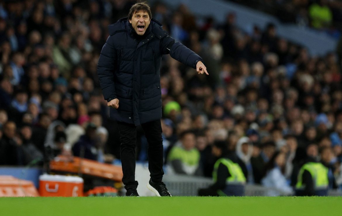 Spurs not holding talks with Pochettino