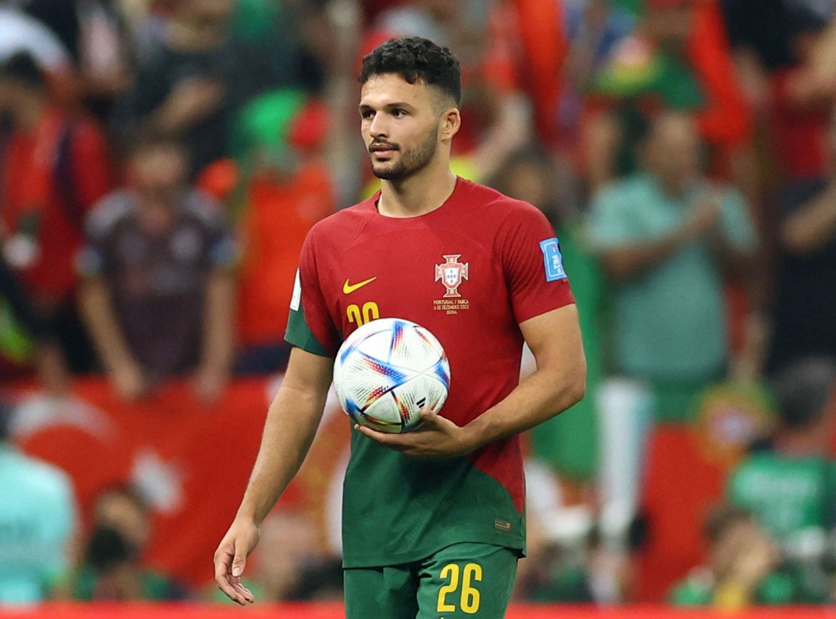Everton must sign Goncalo Ramos